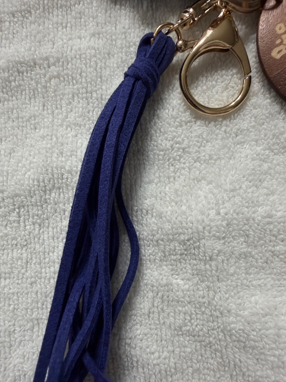 “MAMA”Beaded Keychain Bracelet - Blue Leopard Edition with Blue Tassel - Picture 4 of 8